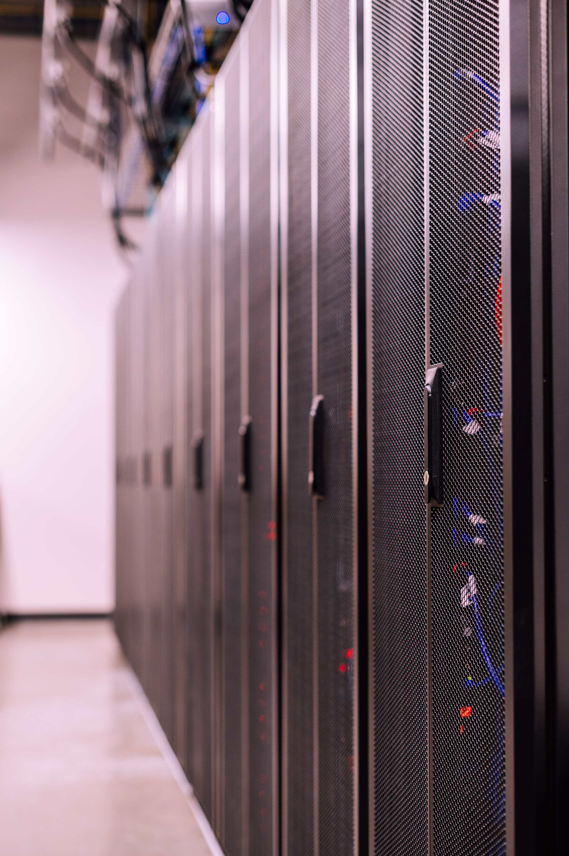 Data centre server racks